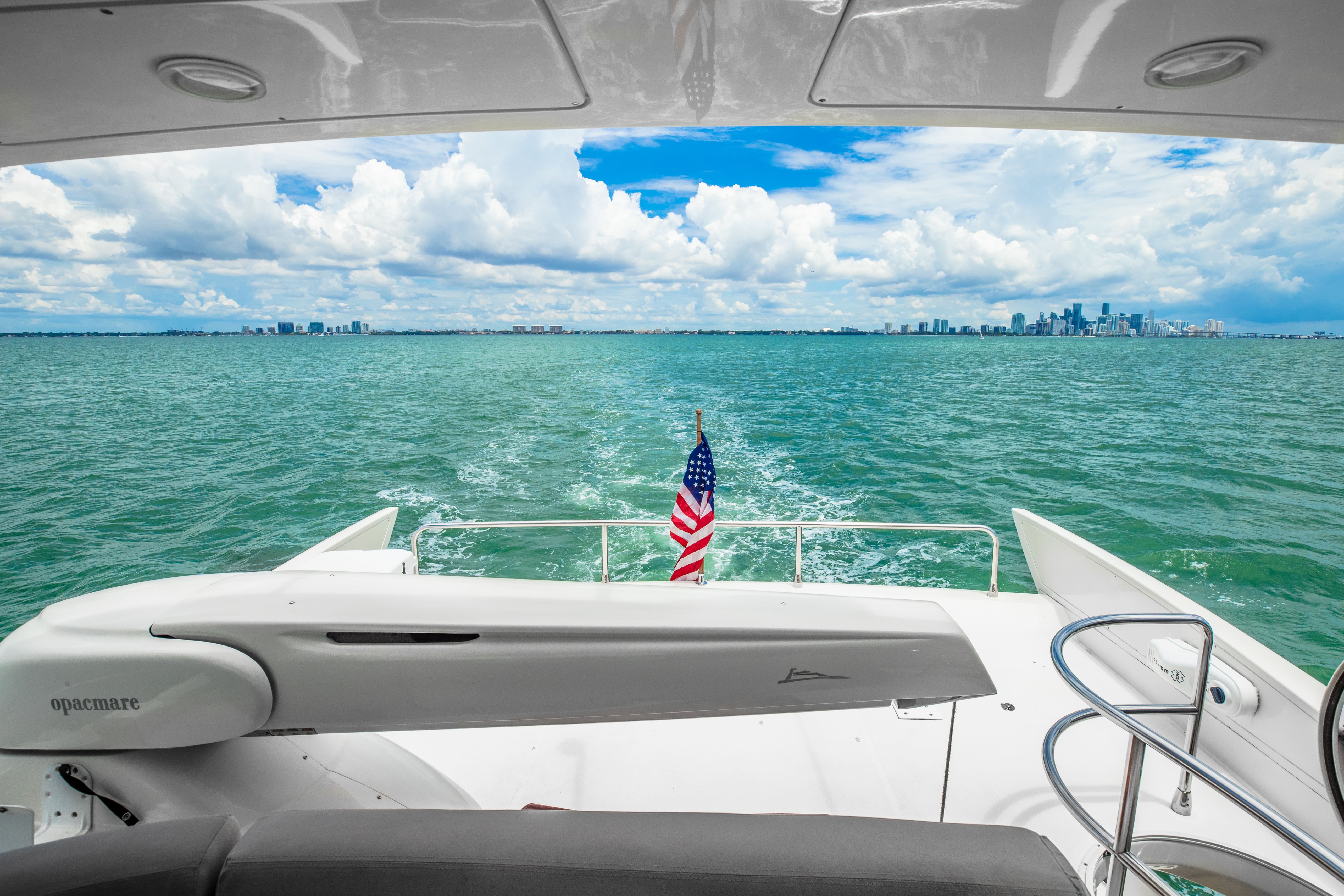 Azimut 62 Fly | Alana Rose