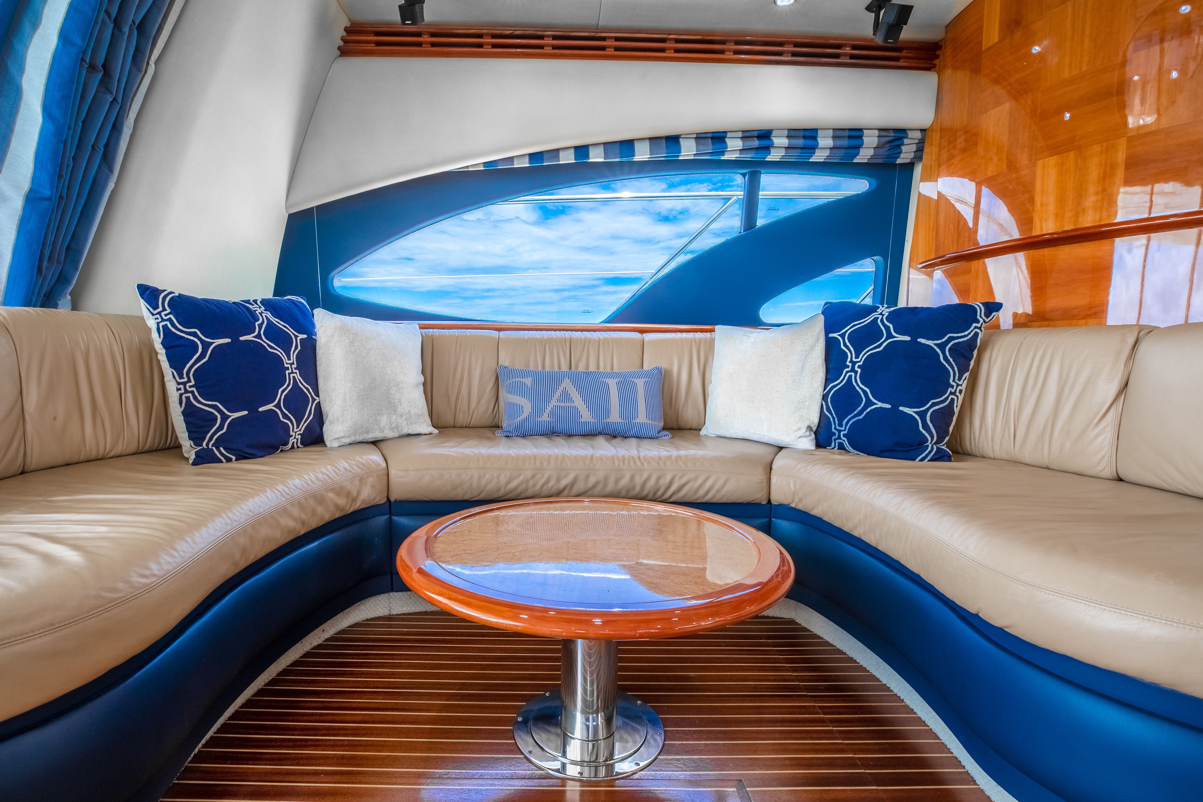 Azimut 62 Fly | Alana Rose