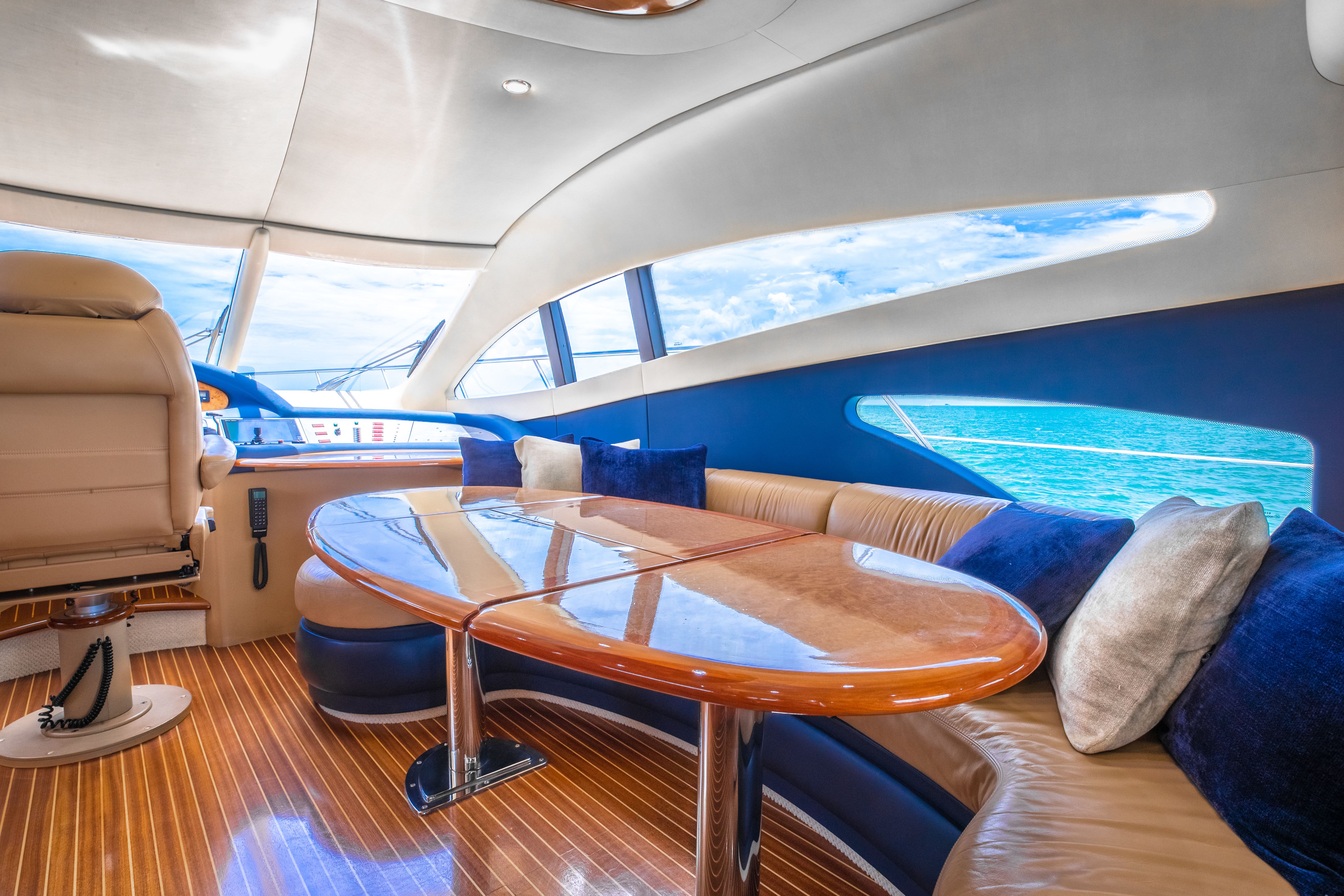 Azimut 62 Fly | Alana Rose