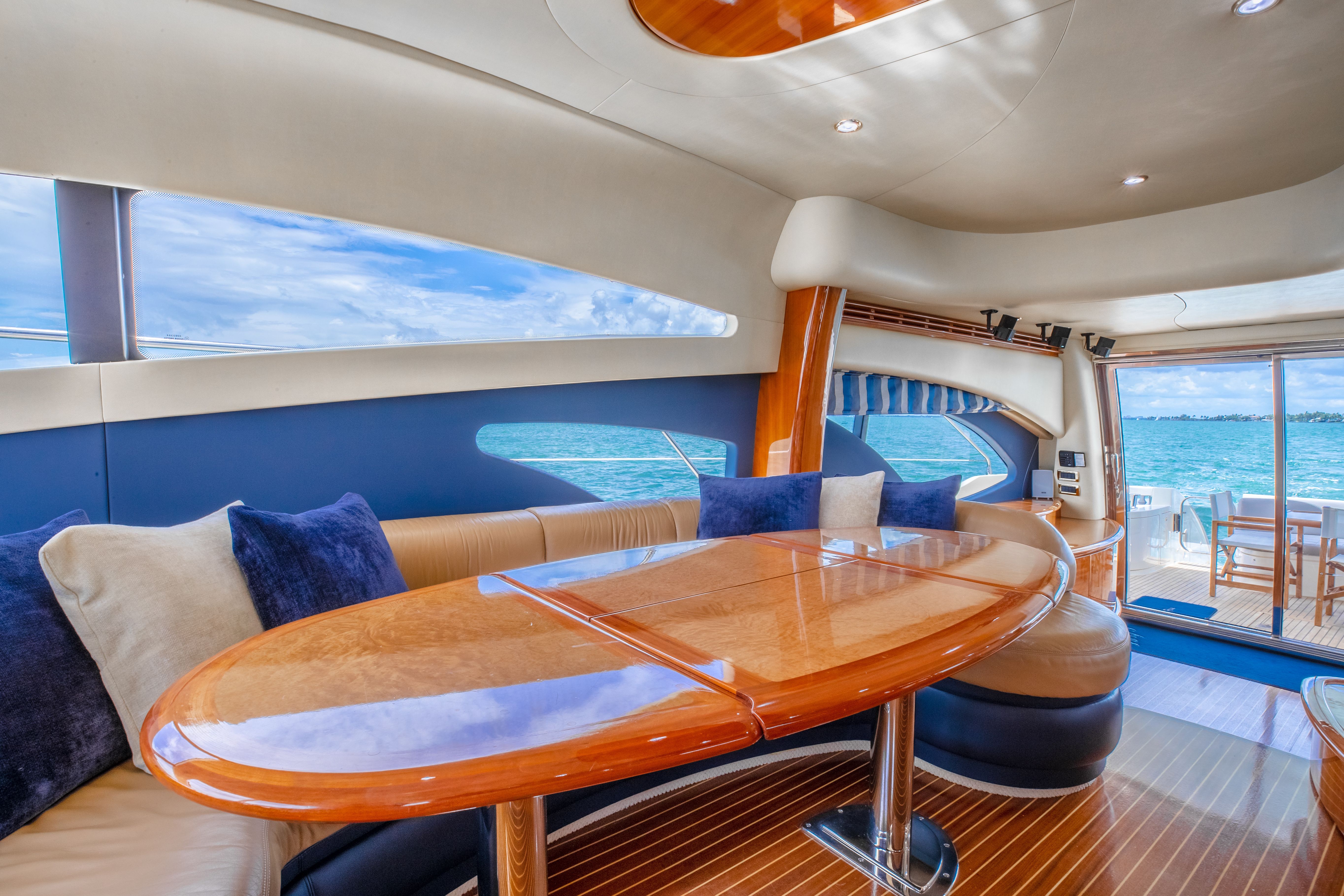 Azimut 62 Fly | Alana Rose