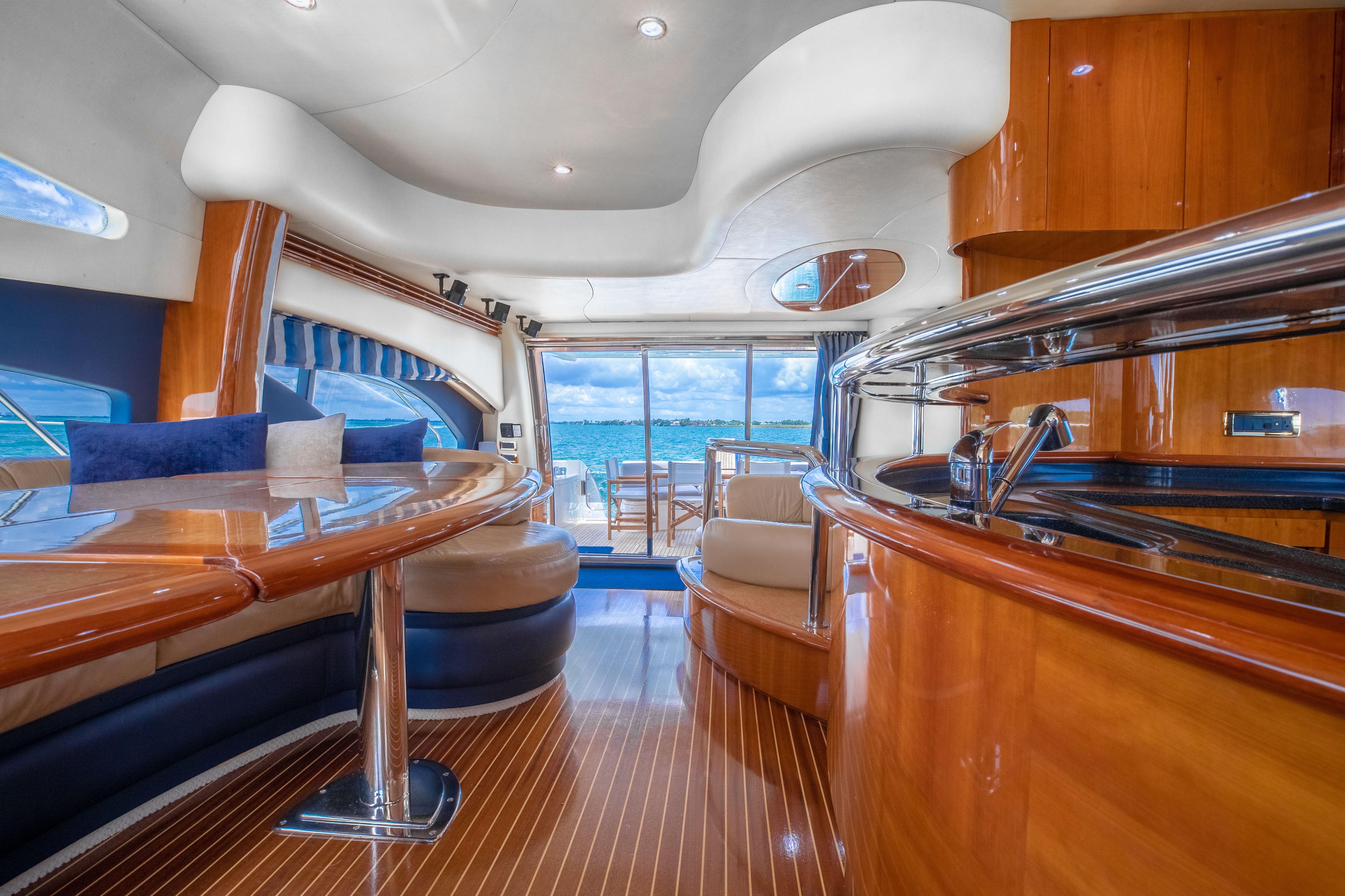 Azimut 62 Fly | Alana Rose