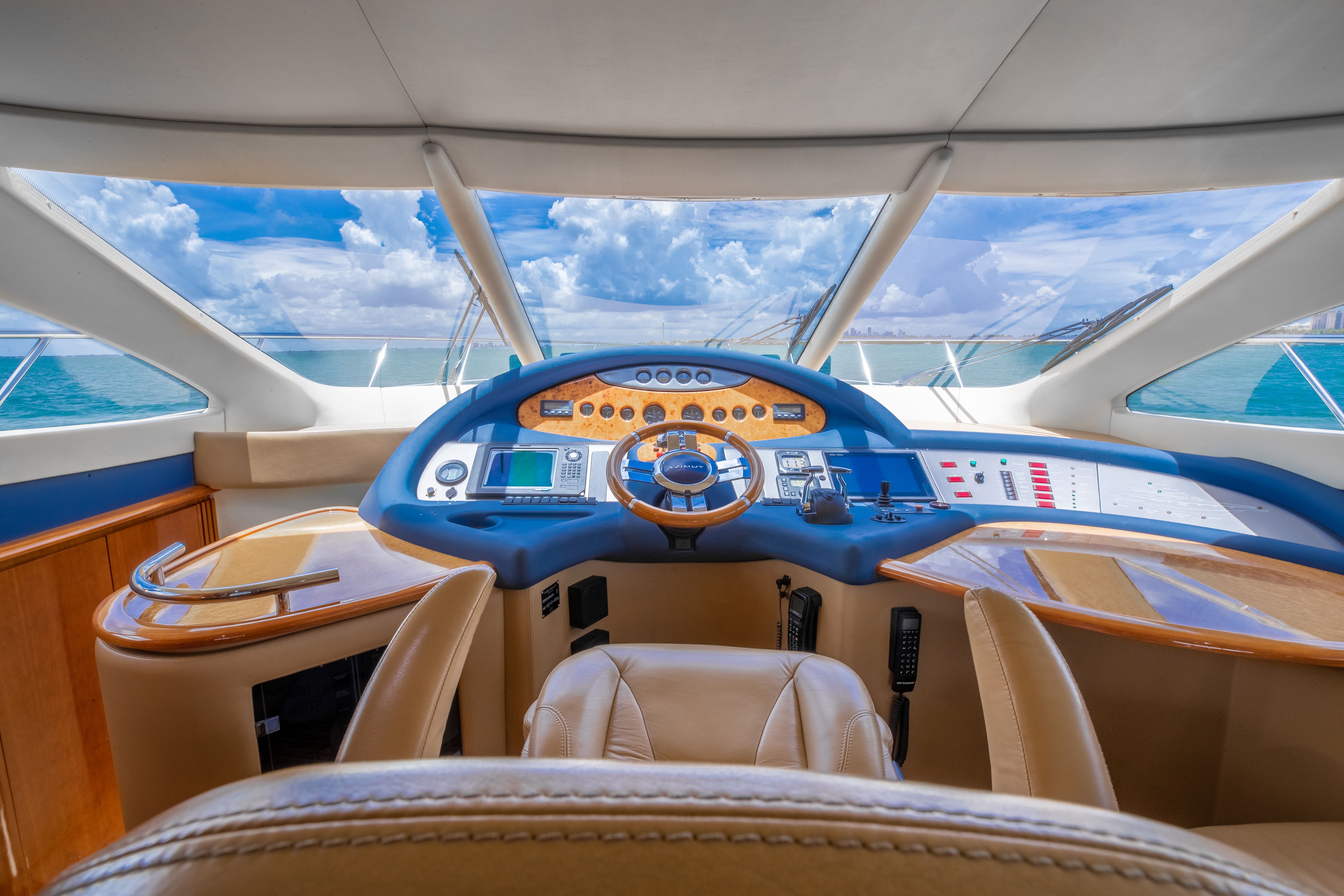 Azimut 62 Fly | Alana Rose