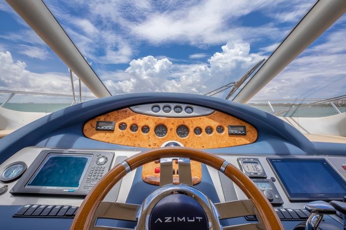 Azimut 62 Fly | Alana Rose