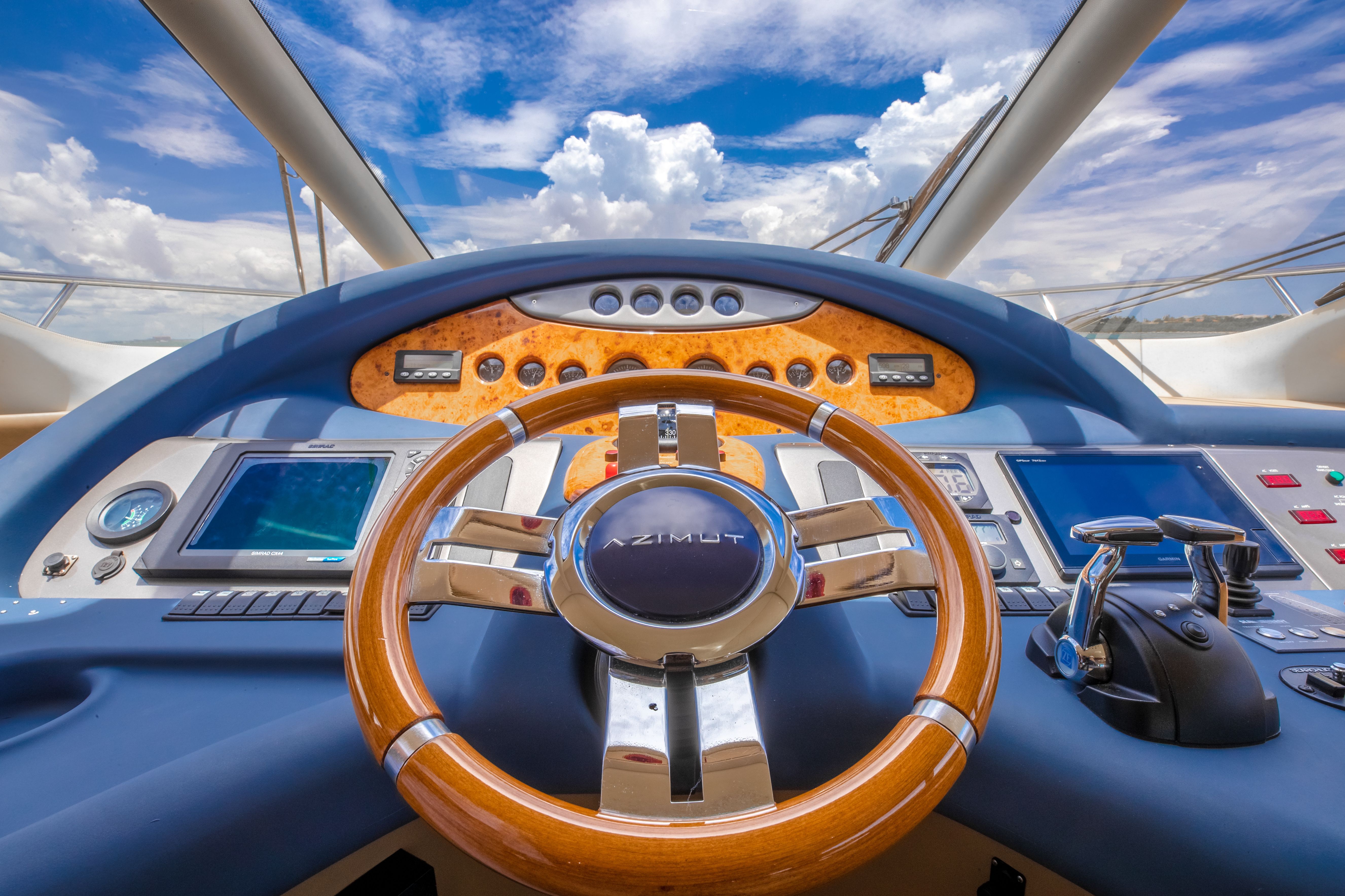 Azimut 62 Fly | Alana Rose