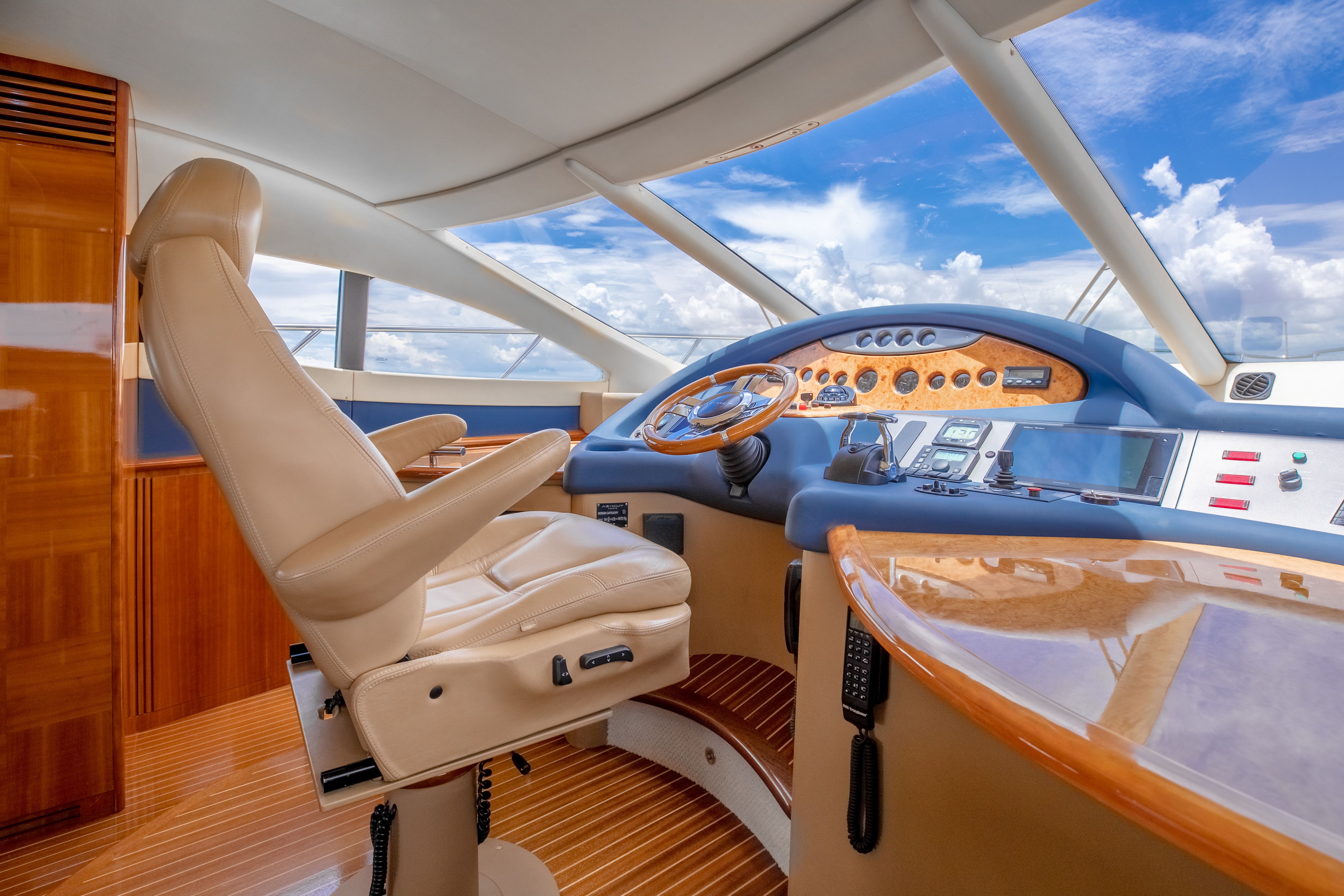 Azimut 62 Fly | Alana Rose