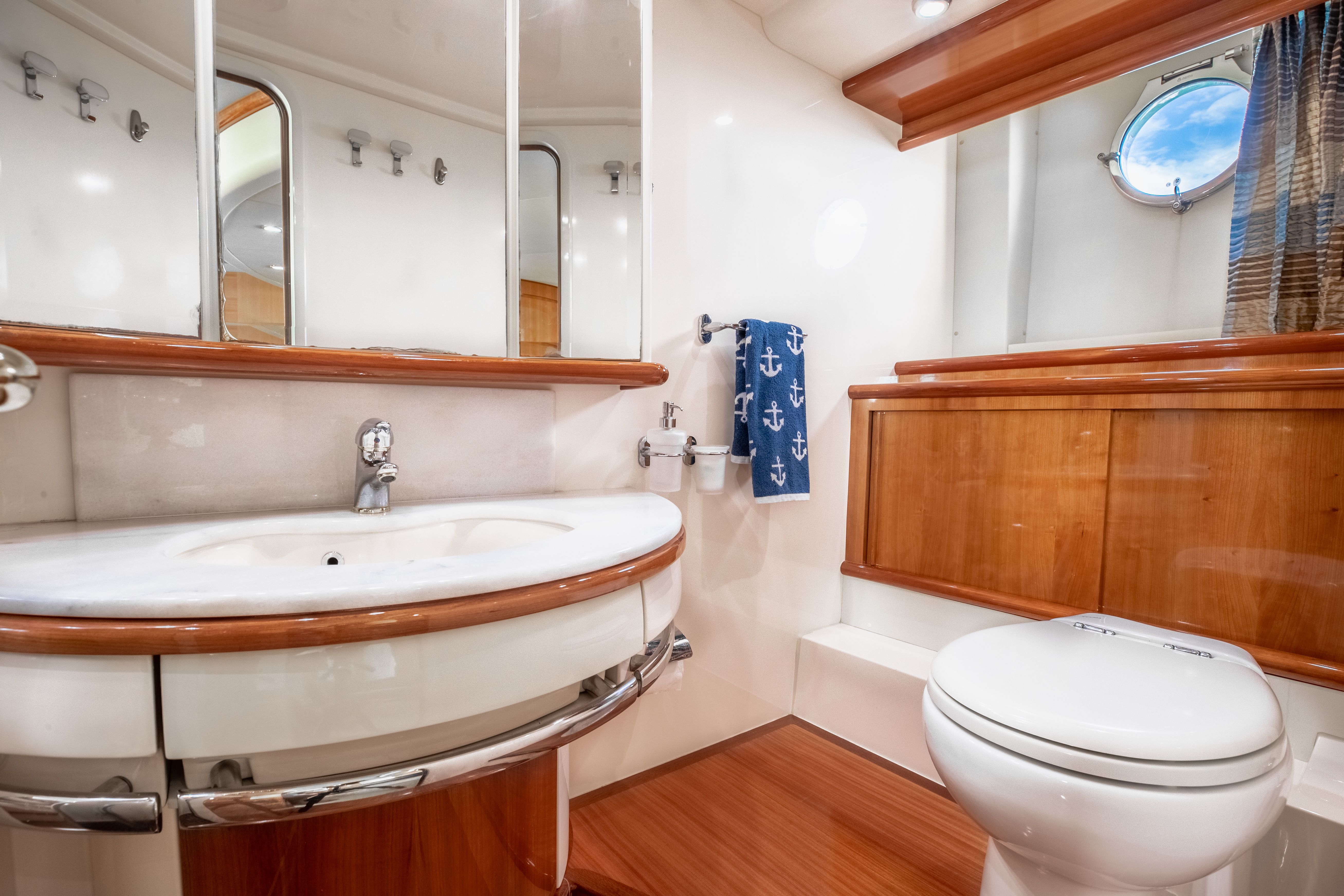 Azimut 62 Fly | Alana Rose