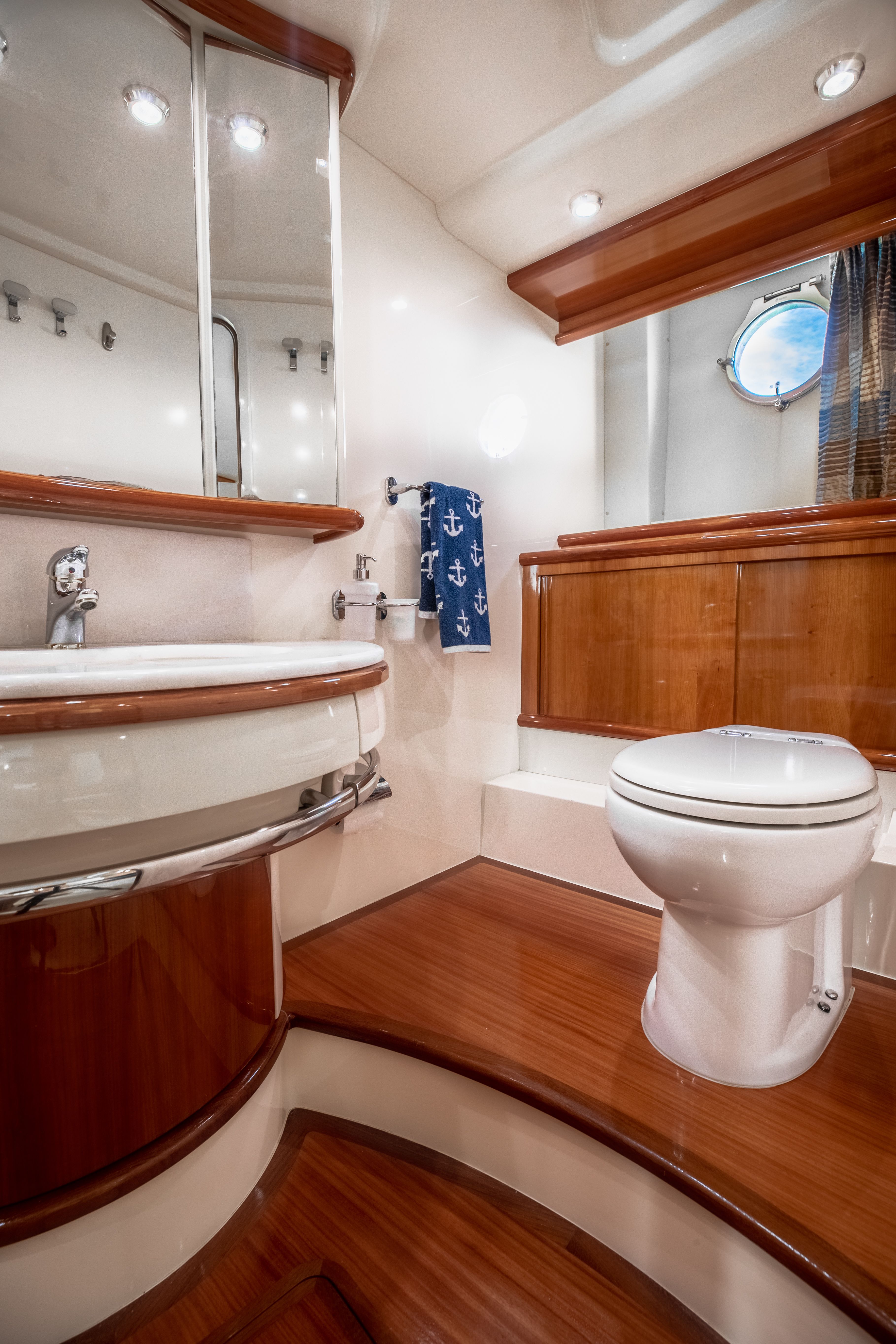 Azimut 62 Fly | Alana Rose