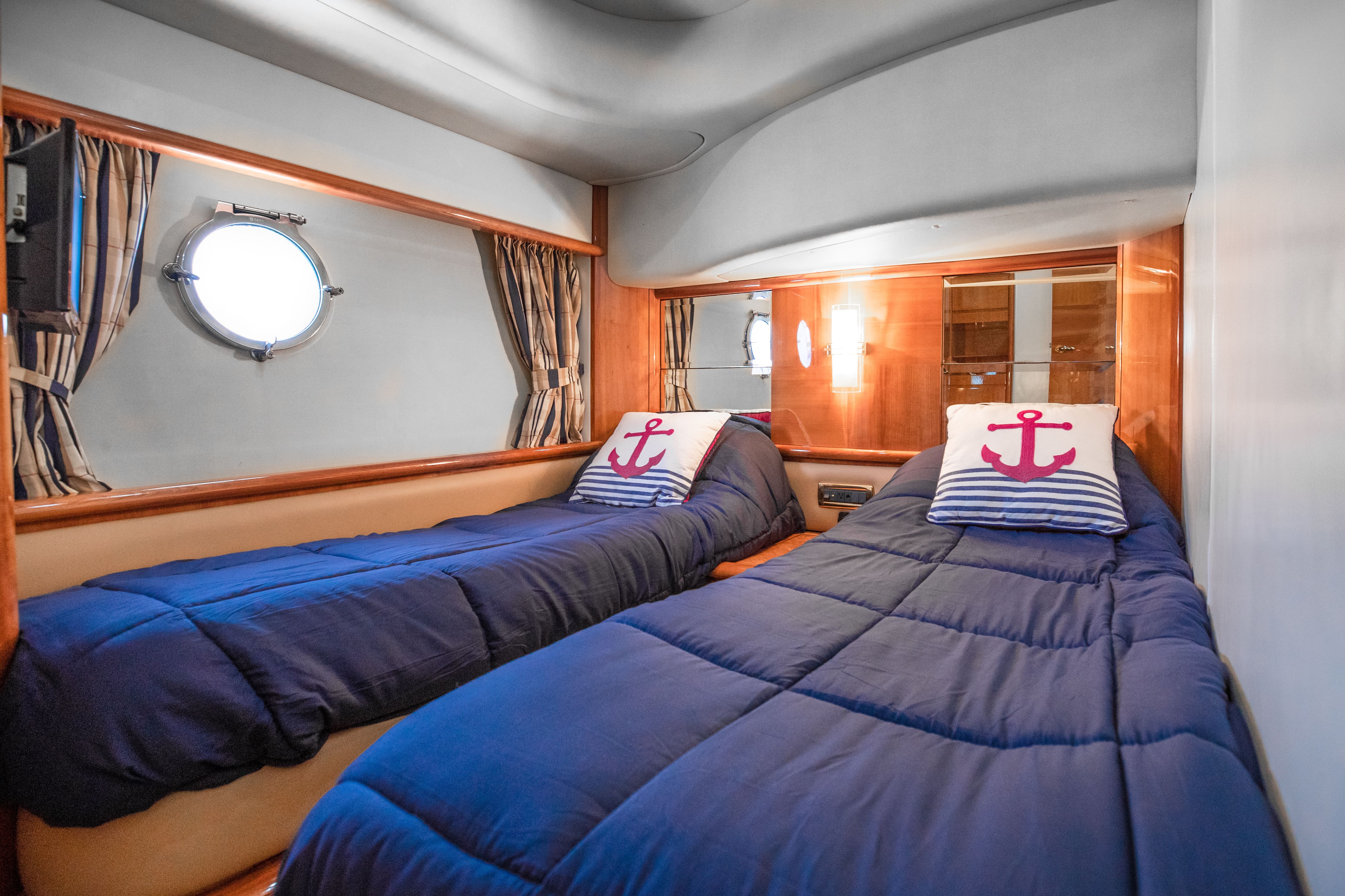 Azimut 62 Fly | Alana Rose
