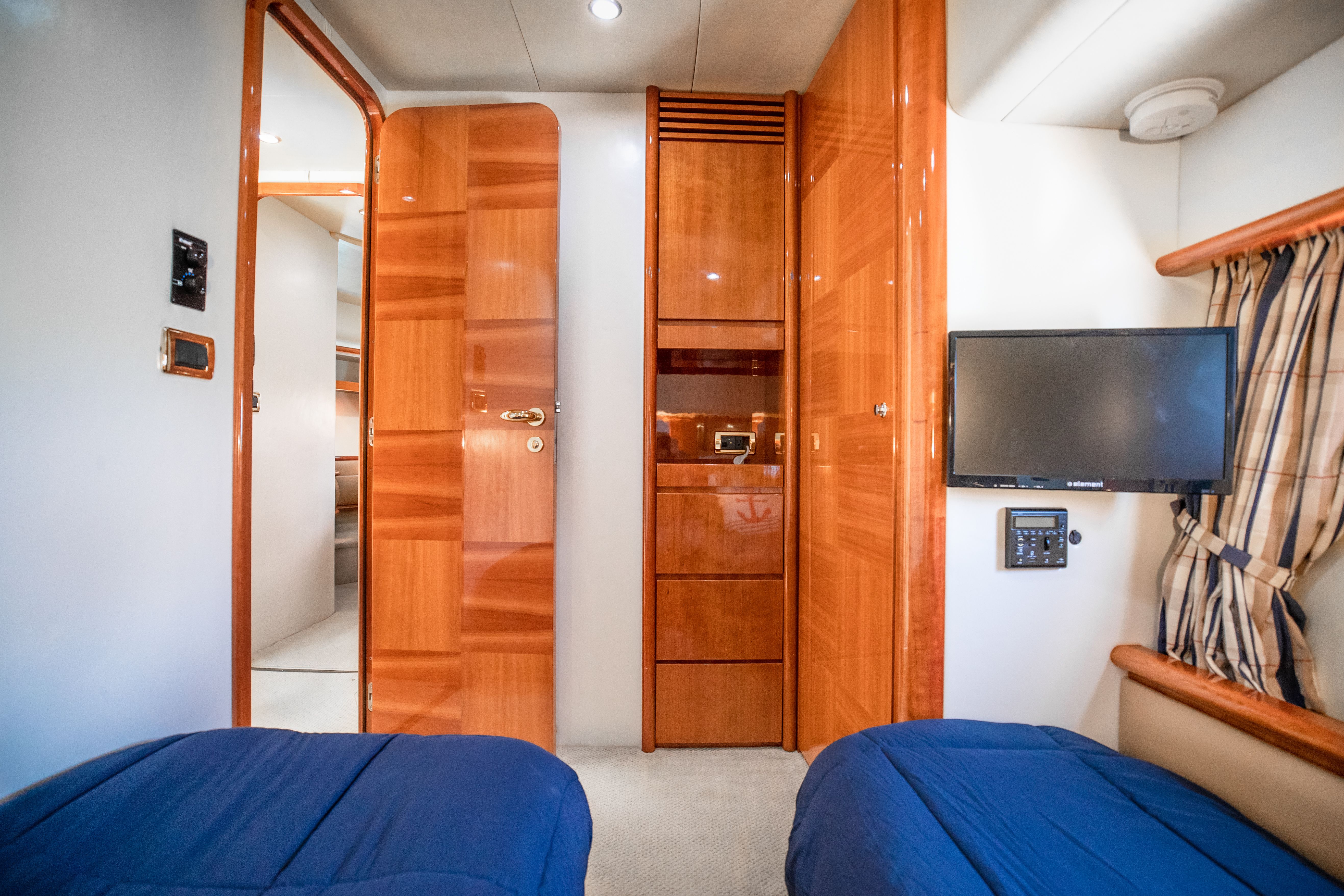 Azimut 62 Fly | Alana Rose