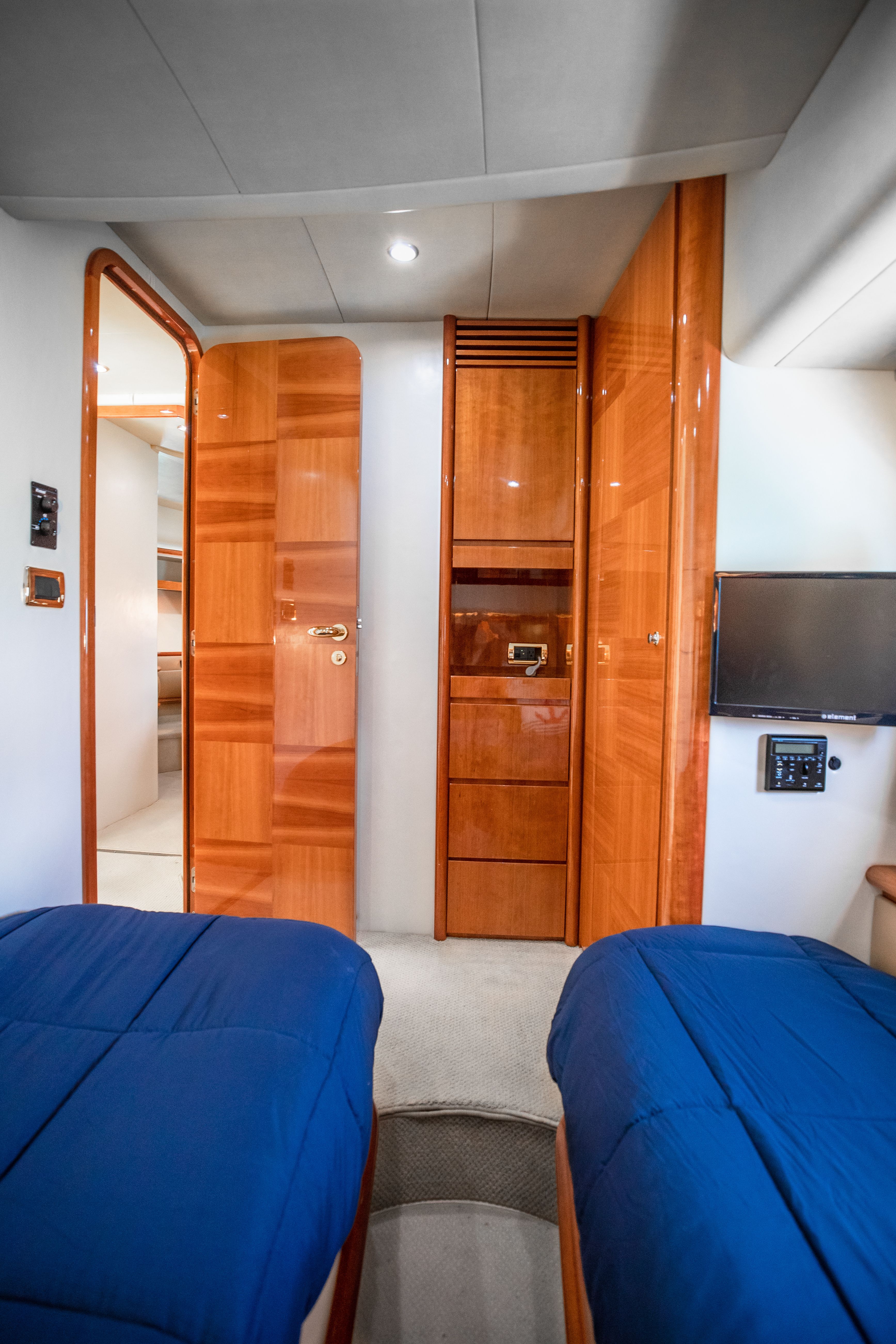 Azimut 62 Fly | Alana Rose