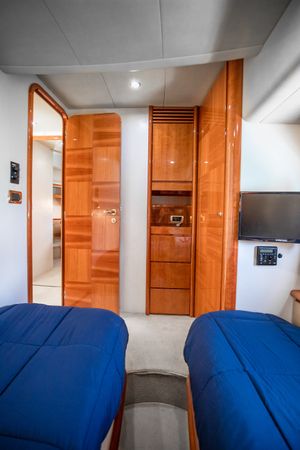 Azimut 62 Fly | Alana Rose