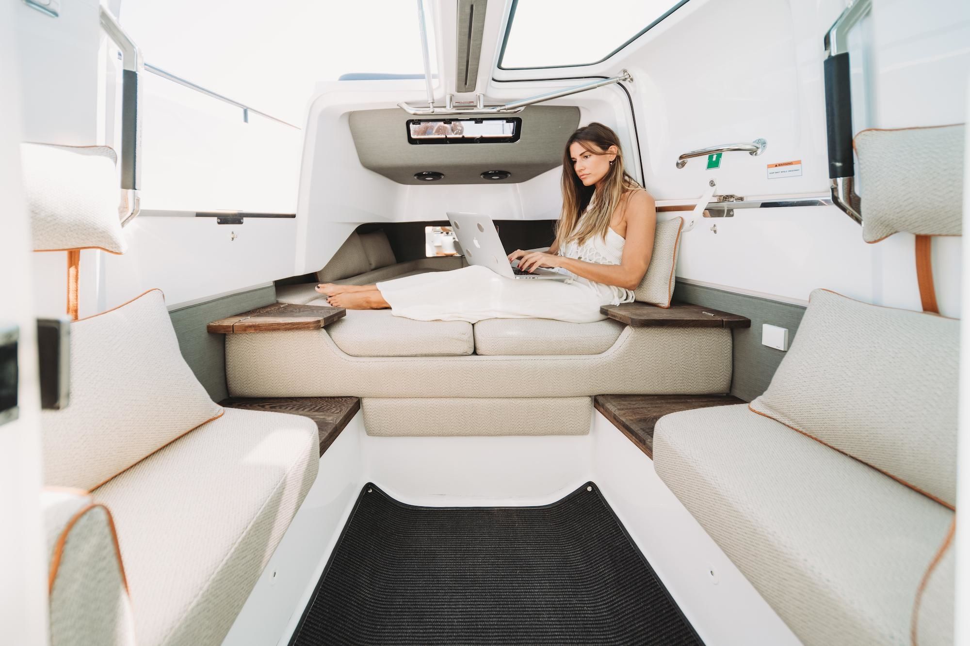 Axopar 37 | Nomad Vice