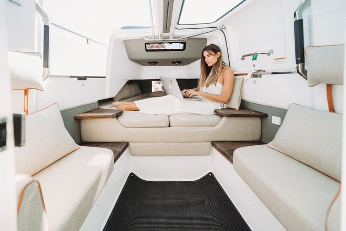 Axopar 37 | Nomad Vice