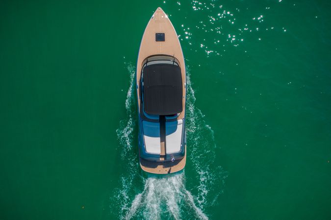 Canard Yachts 36 | E-motion