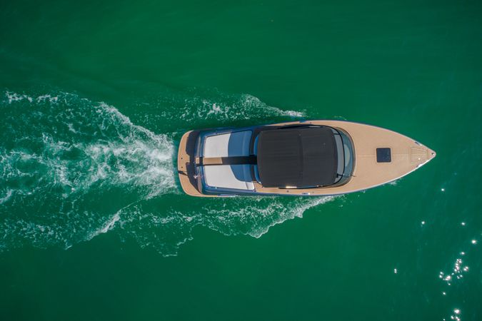 Canard Yachts 36 | E-motion
