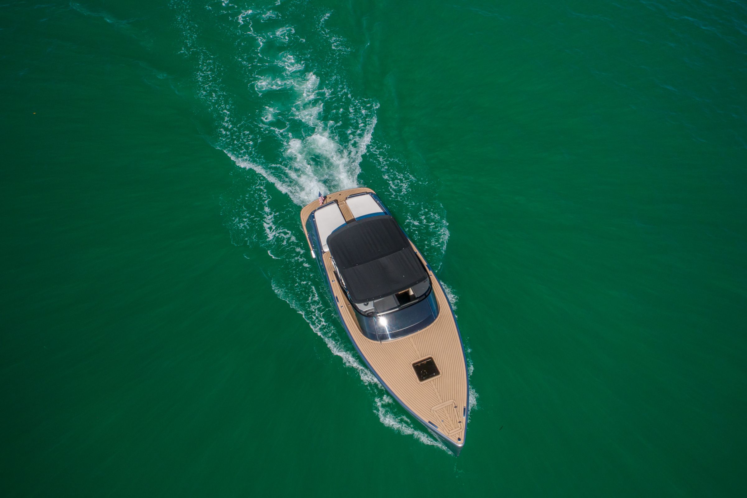 Canard Yachts 36 | E-motion