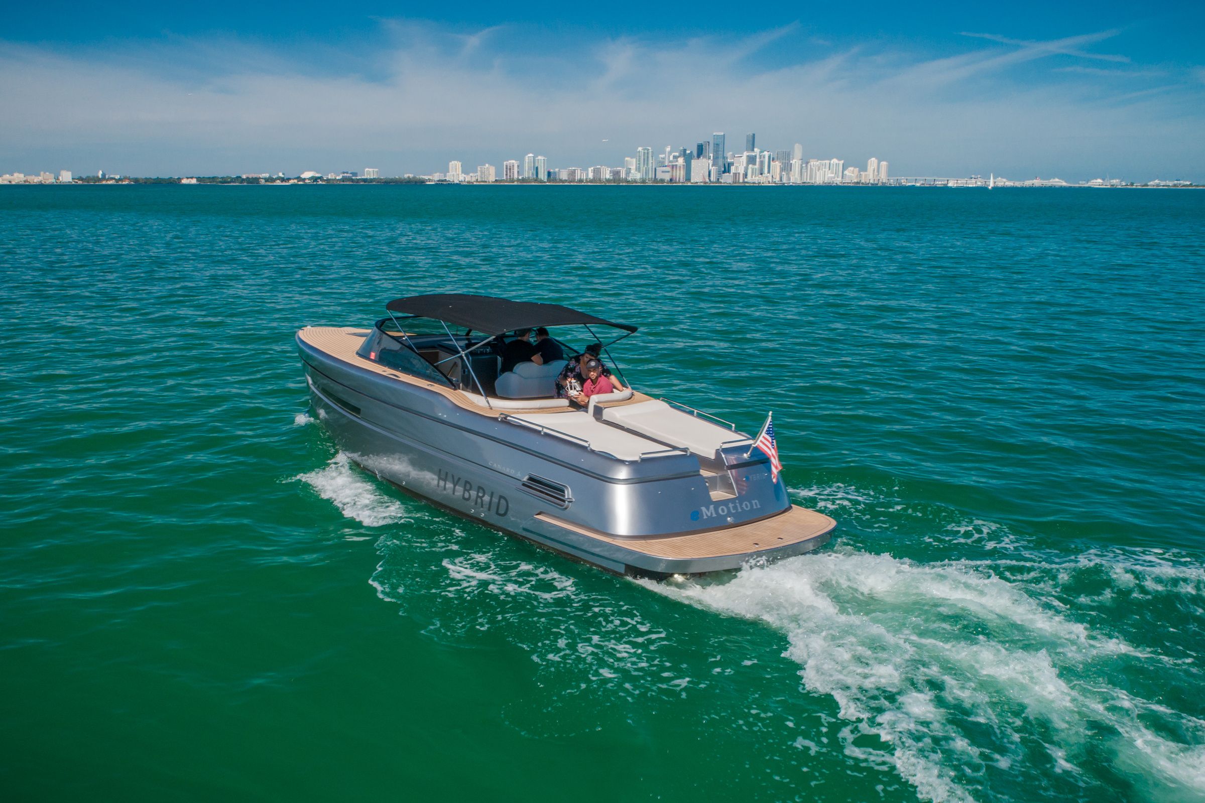 Canard Yachts 36 | E-motion