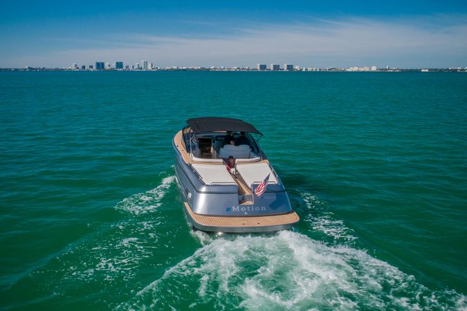 Canard Yachts 36 | E-motion