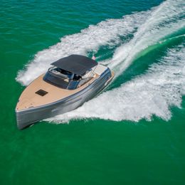 Canard Yachts 36 | E-motion