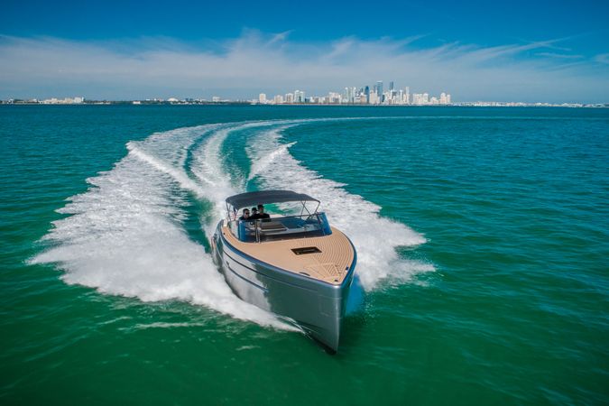 Canard Yachts 36 | E-motion