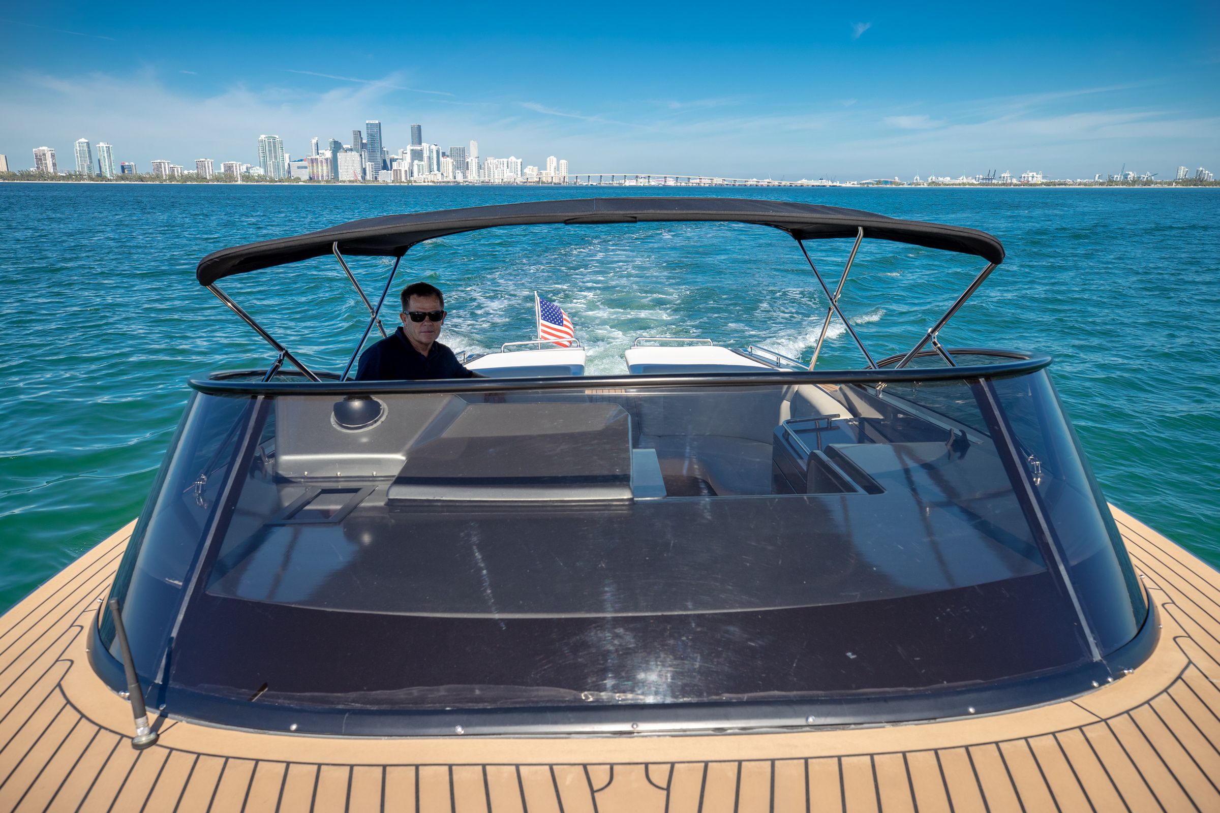 Canard Yachts 36 | E-motion