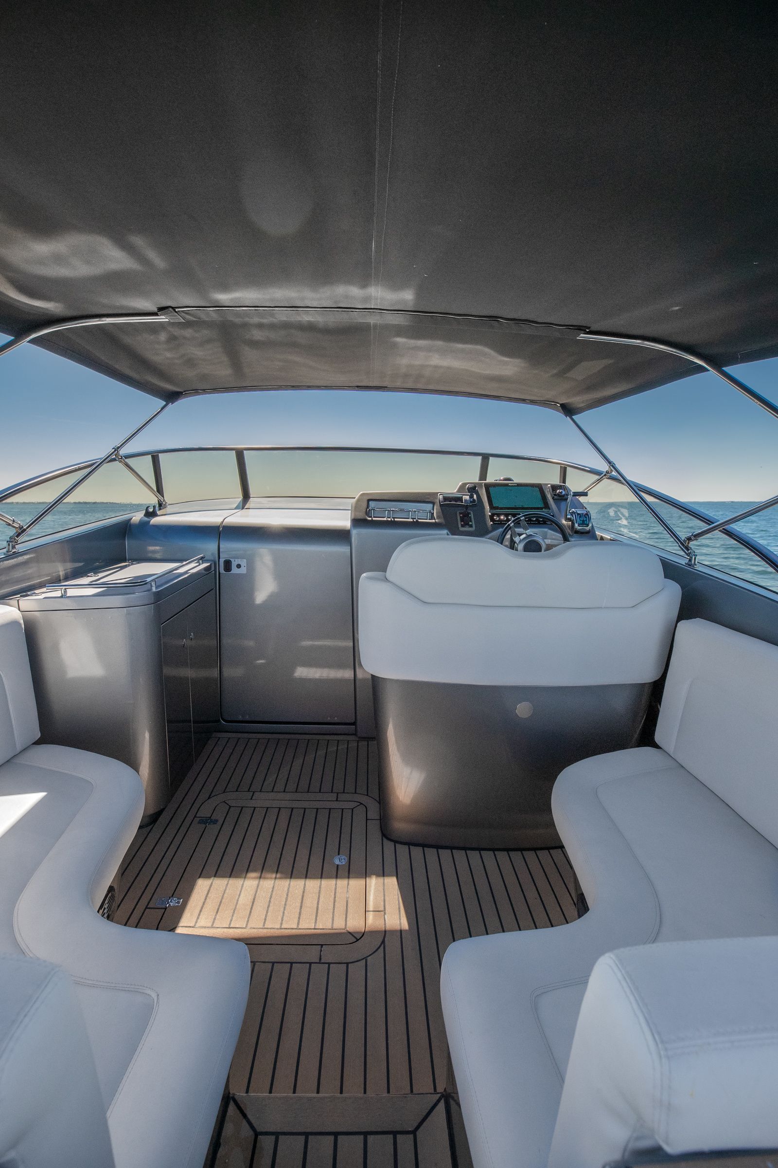 Canard Yachts 36 | E-motion