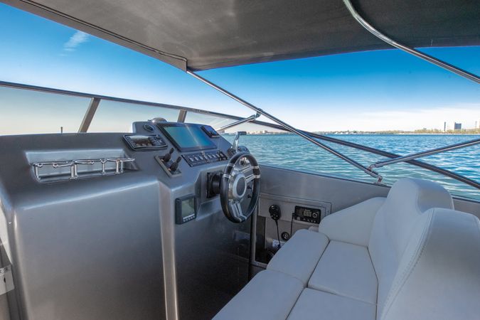 Canard Yachts 36 | E-motion