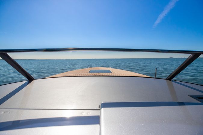 Canard Yachts 36 | E-motion