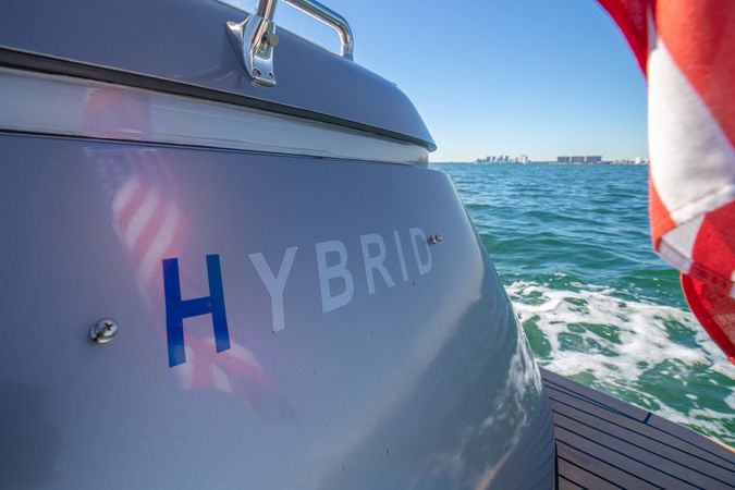 Canard Yachts 36 | E-motion