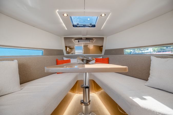 Canard Yachts 36 | E-motion
