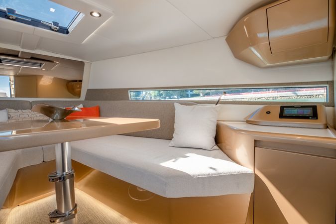 Canard Yachts 36 | E-motion