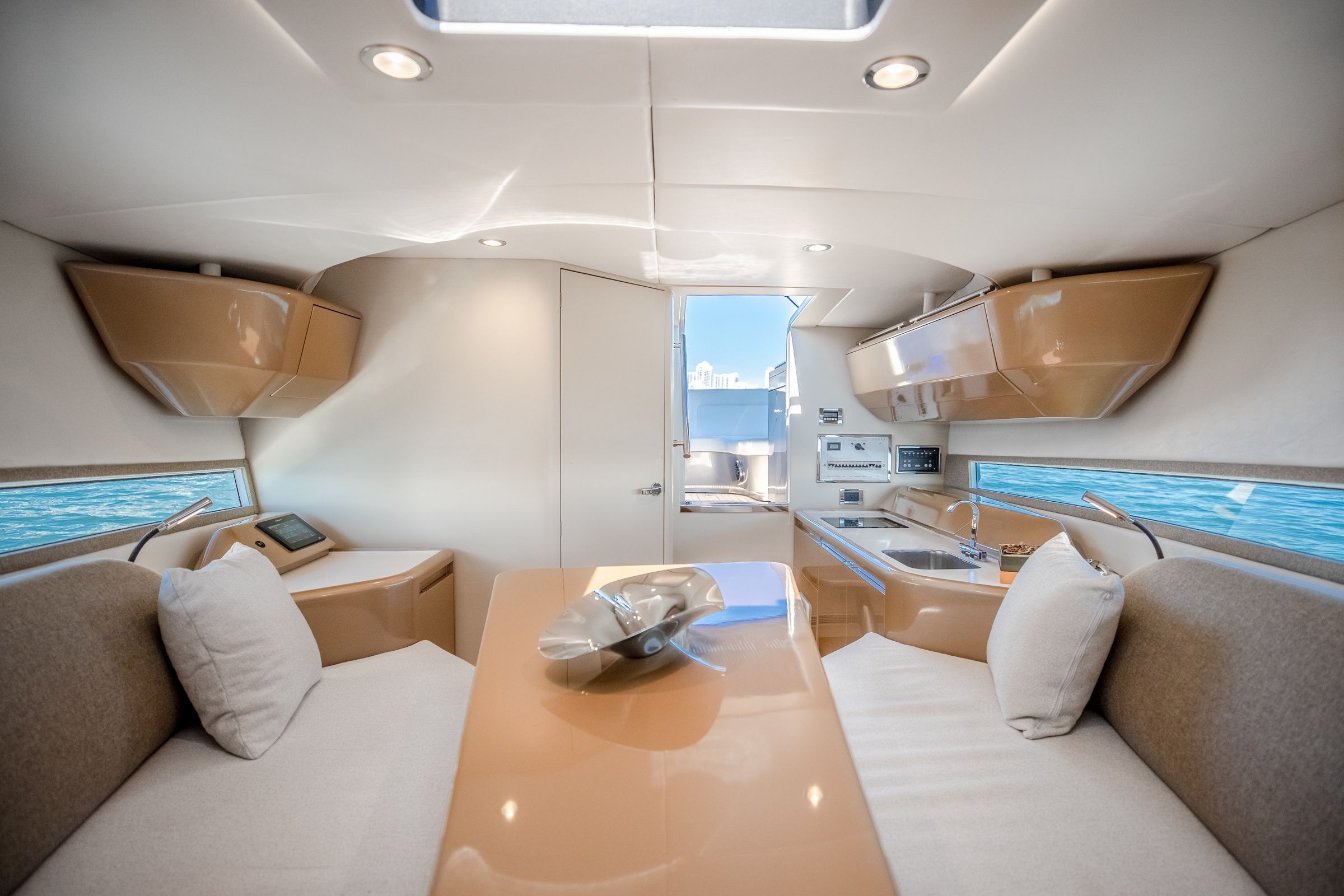 Canard Yachts 36 | E-motion