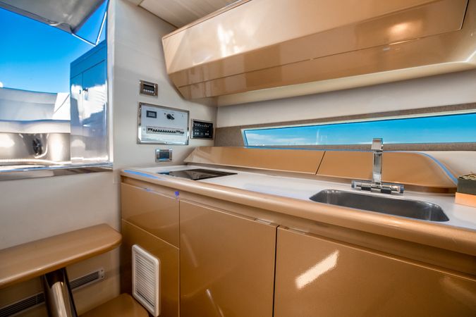 Canard Yachts 36 | E-motion