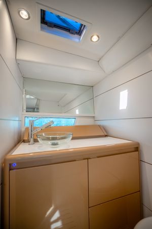 Canard Yachts 36 | E-motion