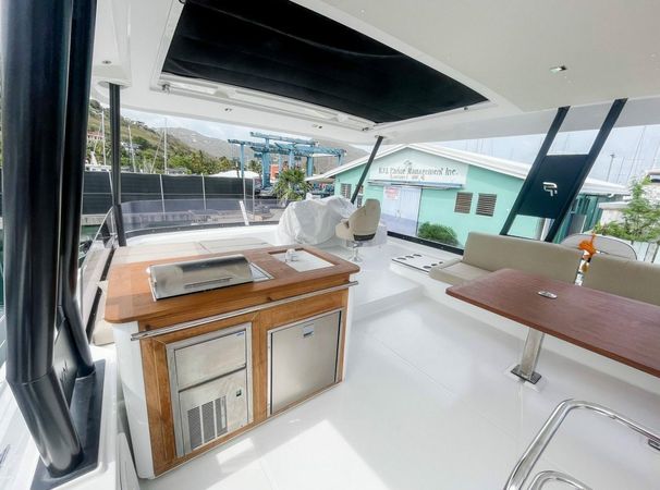 Fountaine Pajot MY6 | Blue GypSea