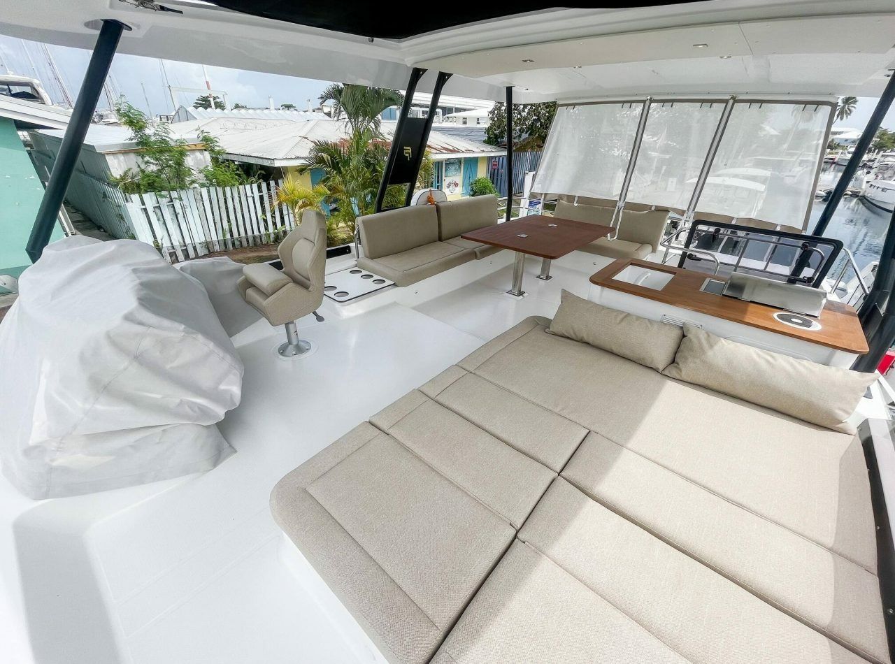 Fountaine Pajot MY6 | Blue GypSea