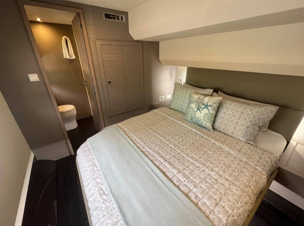 Fountaine Pajot MY6 | Blue GypSea