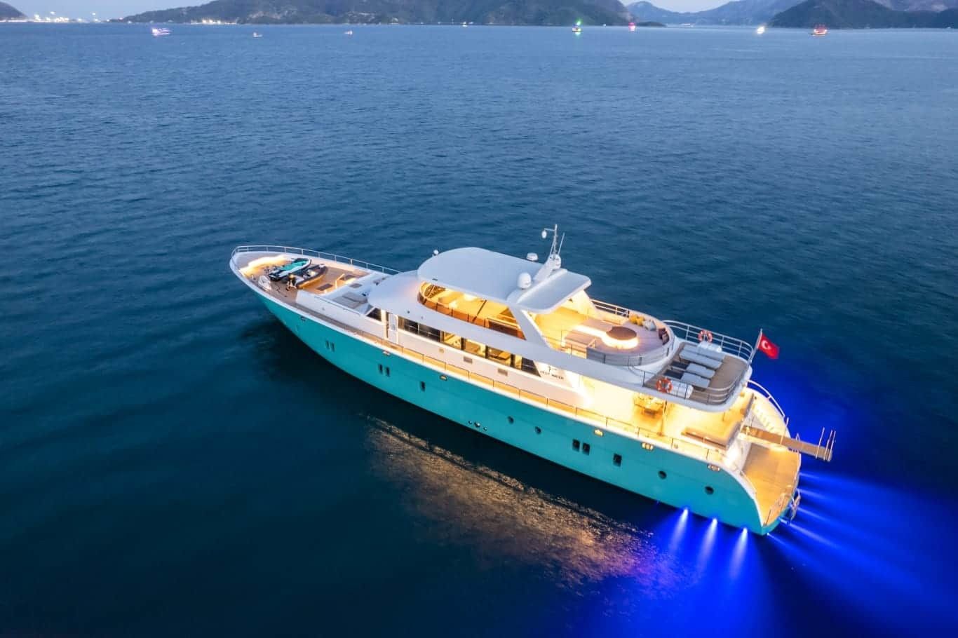 Custom Built 138 | Deep Water