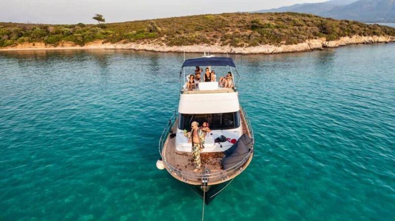 ACM Dufour Dynasty 43 | Sissy