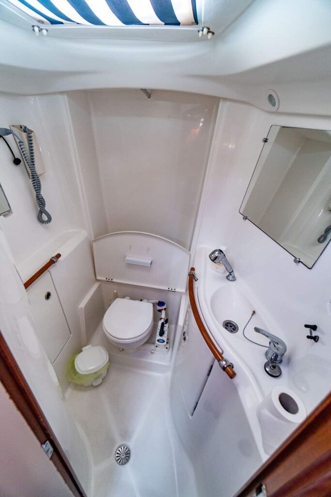 Beneteau Oceanis Clipper 393 | Okeanis