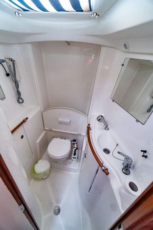 Beneteau Oceanis Clipper 393 | Okeanis