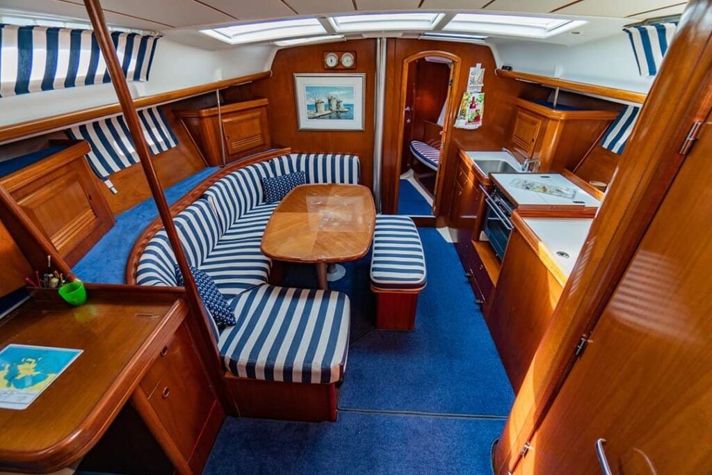 Beneteau Oceanis Clipper 393 | Okeanis