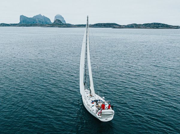 Beneteau 50 | Bifrost