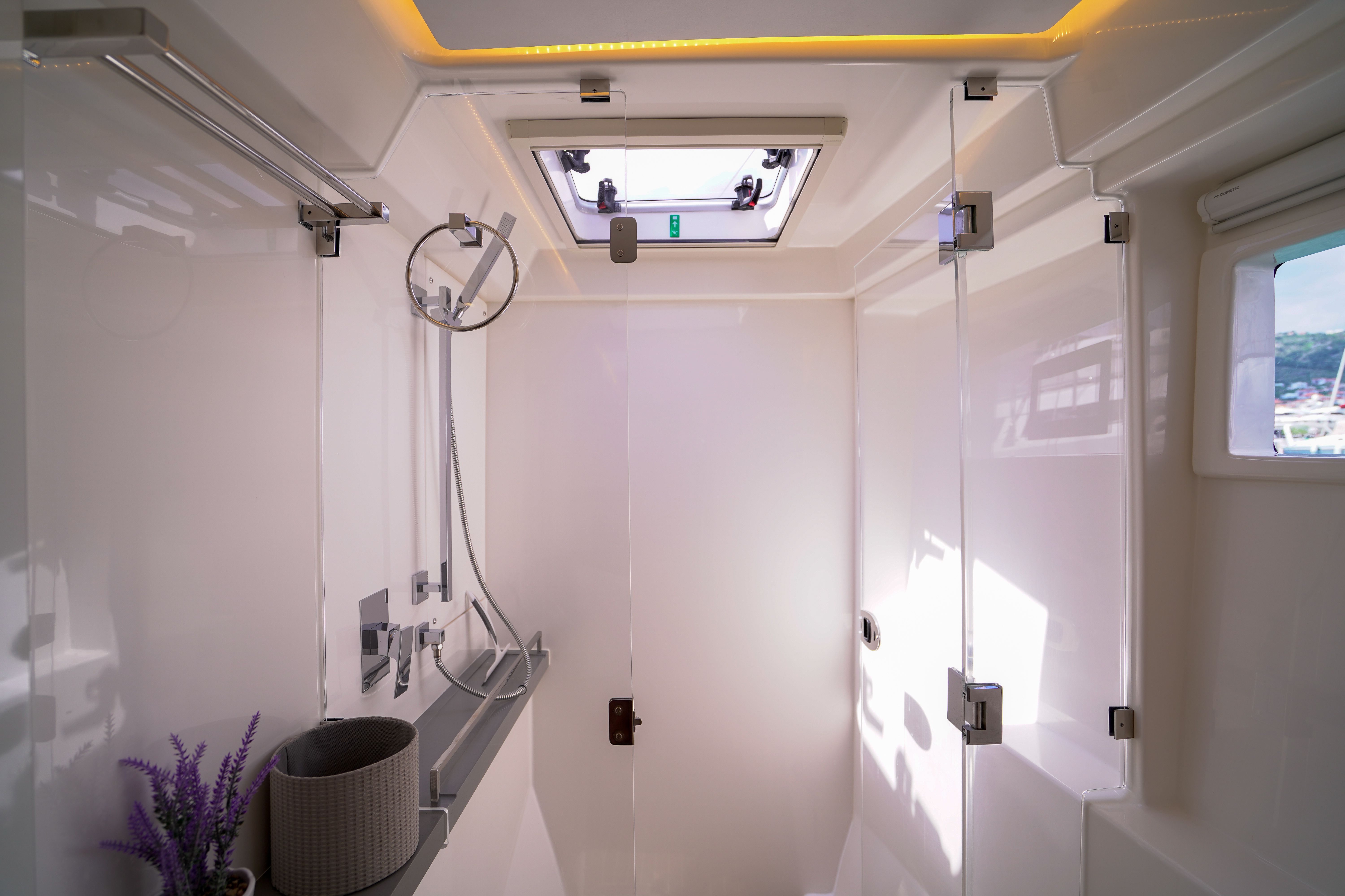 Leopard 45 | Manaphy