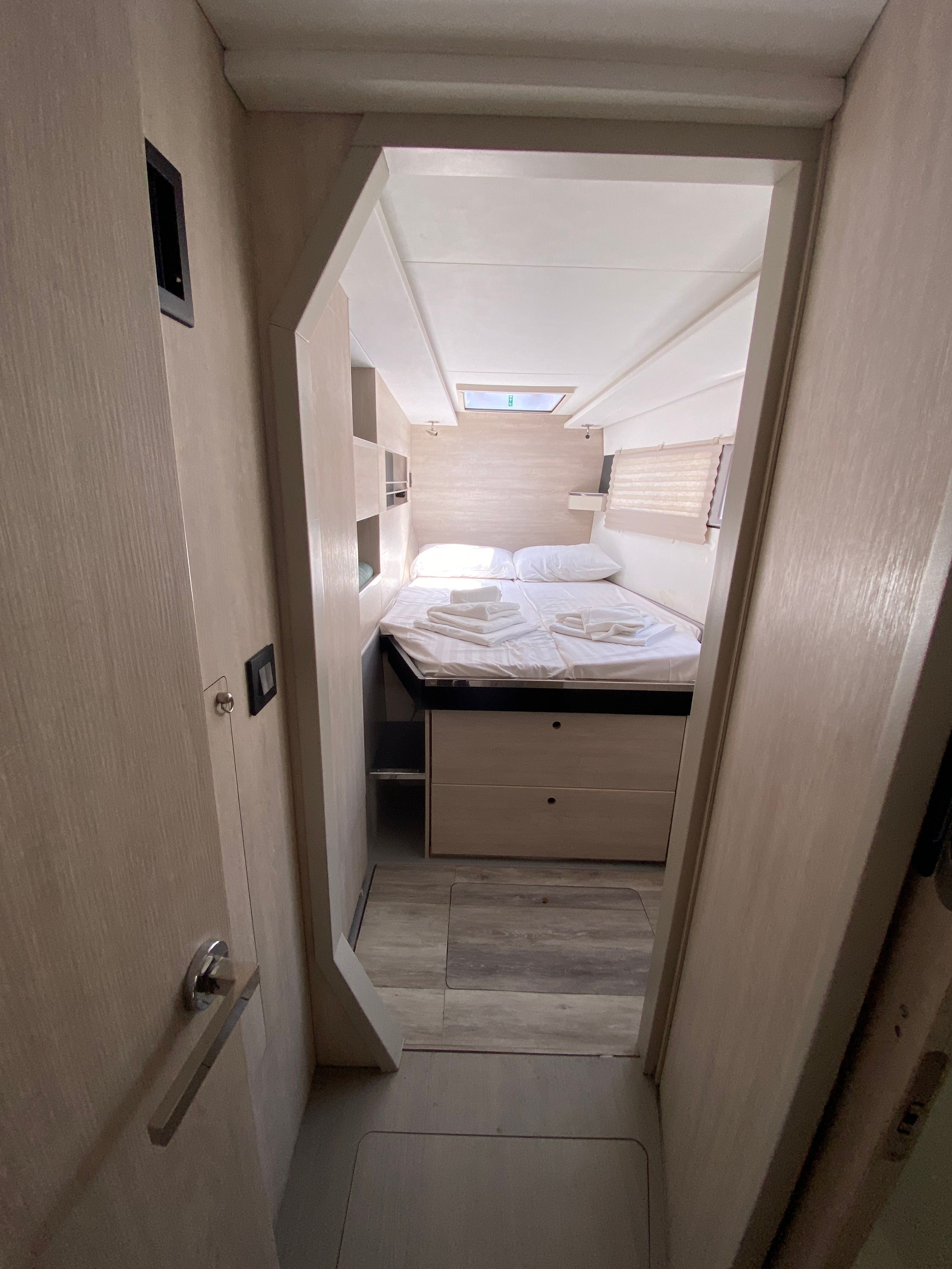 Leopard 45 | Marina