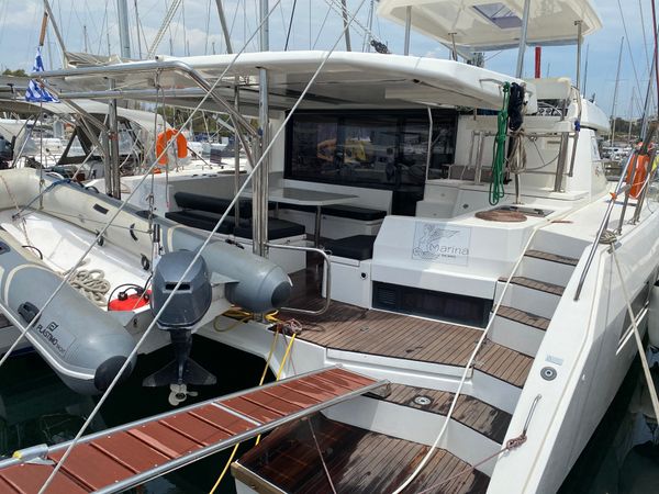 Leopard 45 | Marina