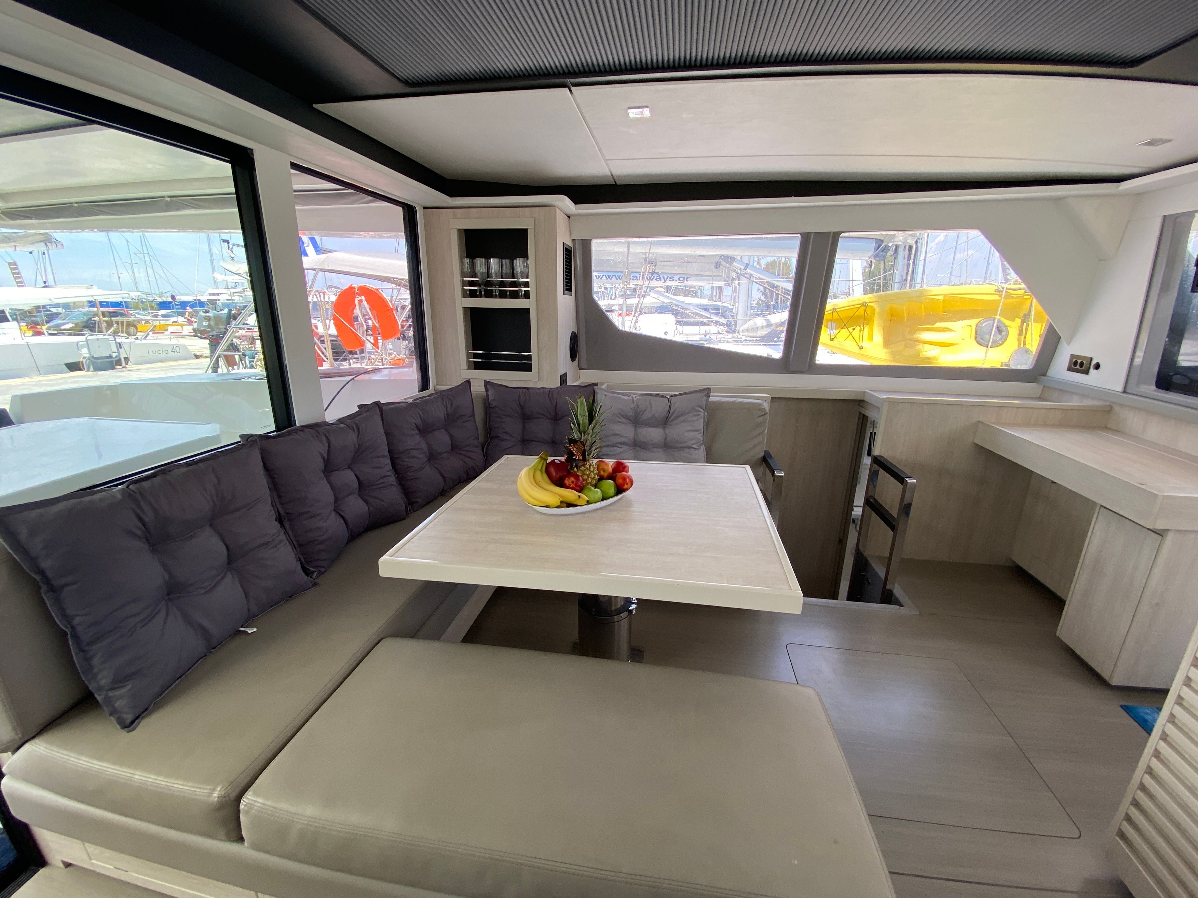 Leopard 45 | Marina