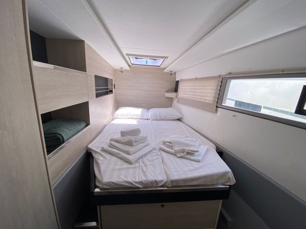 Leopard 45 | Marina