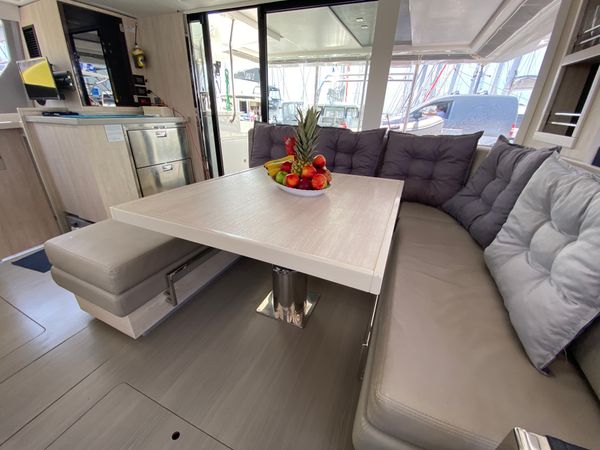 Leopard 45 | Marina