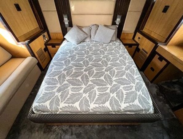 Gulf Craft Majesty 56 | Royal Majesty